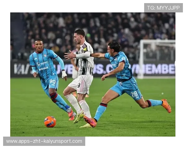 热搜爆了！尤文锋霸状态回暖，谁才是最佳9号？，尤文9号球员